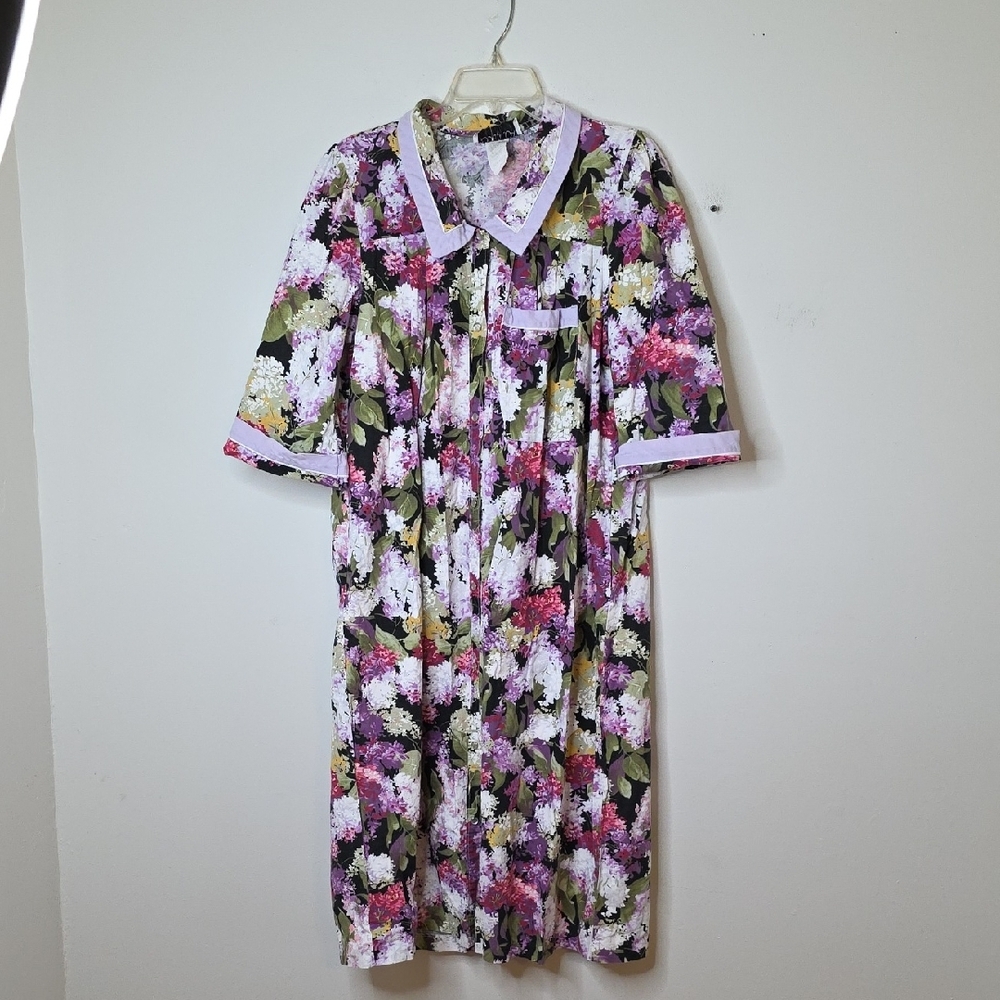 Vintage Floral Hydrangea Nightgown Sz LARGE MODELS COAT, house coat Dress